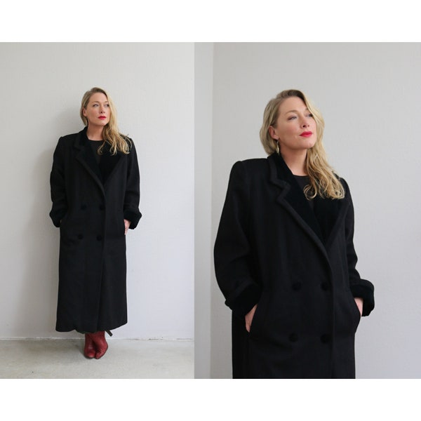 1990's Amanda Gail Wool & Velvet Overcoat // Women's Size Medium to Large // Full Length // Velvet Collar // Winter Jacket // Heavy Coat 90s