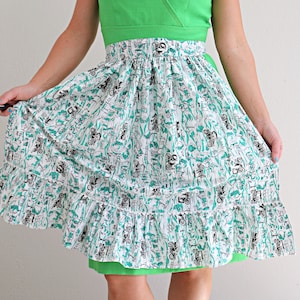 1950&#39;s Novelty Print Ruffled Apron // One size Fits Most // Mid Century Fashion // Junior Girl // Youth  // Half Apron // Farmhouse // 50s
