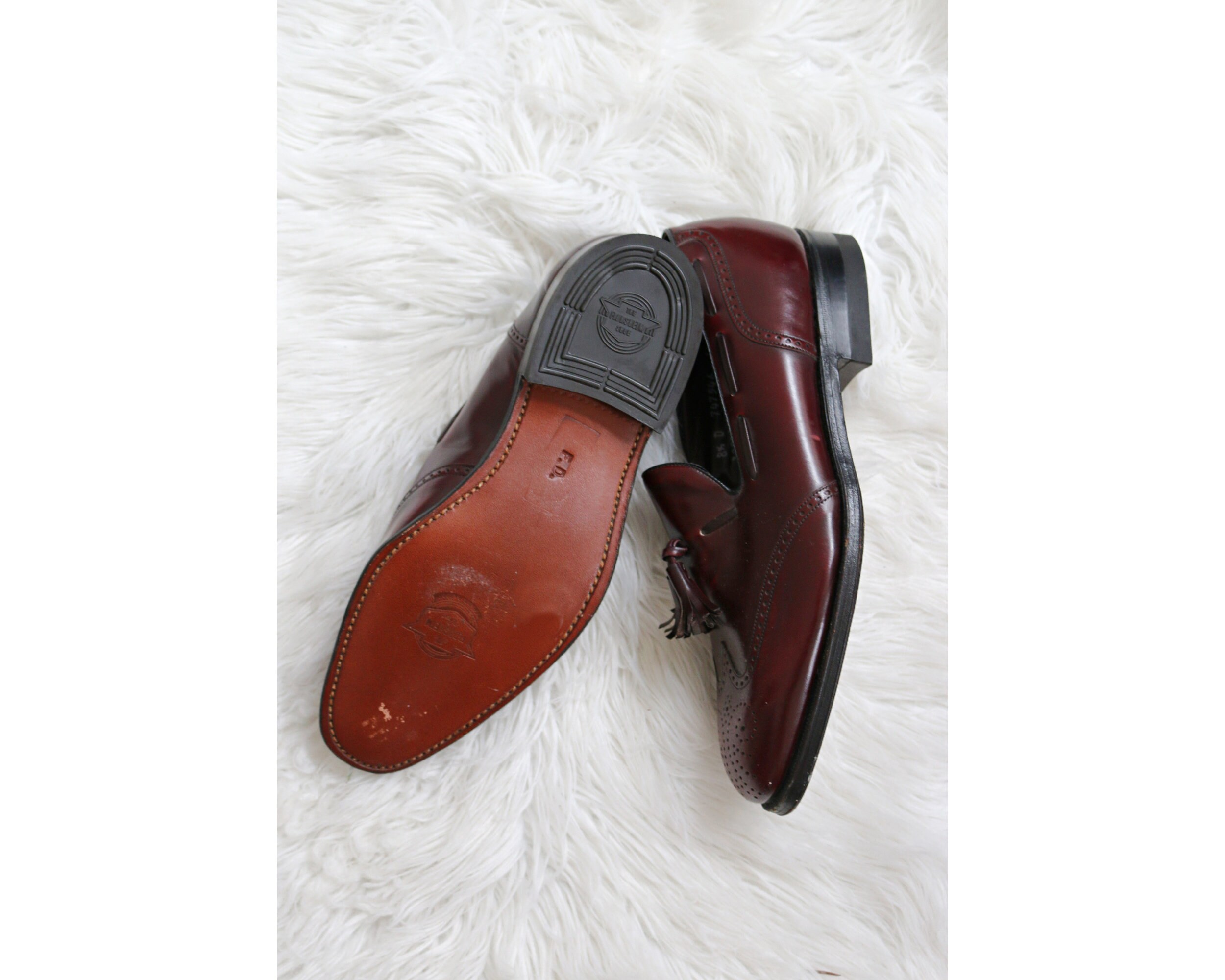 1980\'s Florsheim Burgundy Tassel Leather Dress Loafers // Men\'s 8 to 8-1/2 (8.5) 1980 main image 2