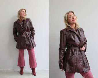 1970's Vintage Burgundy Belted Leather Jacket // Women's Size Medium to Large // Slim Fit 8 ~ 10~ 12 // Classic Trench // Faux Fur Lining
