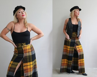 1970's Vintage Russ Wool Plaid Maxi Skirt // Women's Size Extra Small to Small // 27" Waist // 70's Retro // Full Length // Long 70's Skirt