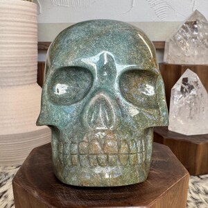 Green Aventurine Master Skull carved by Leandro de Souza