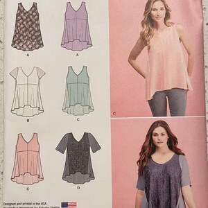 Simplicity Pattern 1107. Misses top with fabric variations. Size XXS-XXL