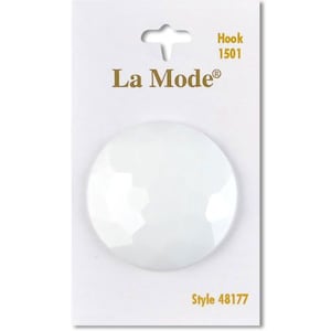 Botão branco de 1 1/2". La Mode. 1 botão por cartão.