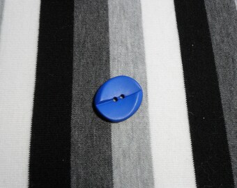 Botão oval azul com dois furos. 1 1/8".
