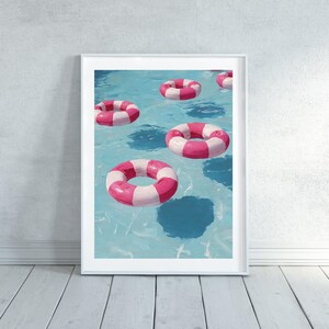 夏のピンクのプールフロート プリント可能な絵画 壁掛けアート プリント可能なアートワーク