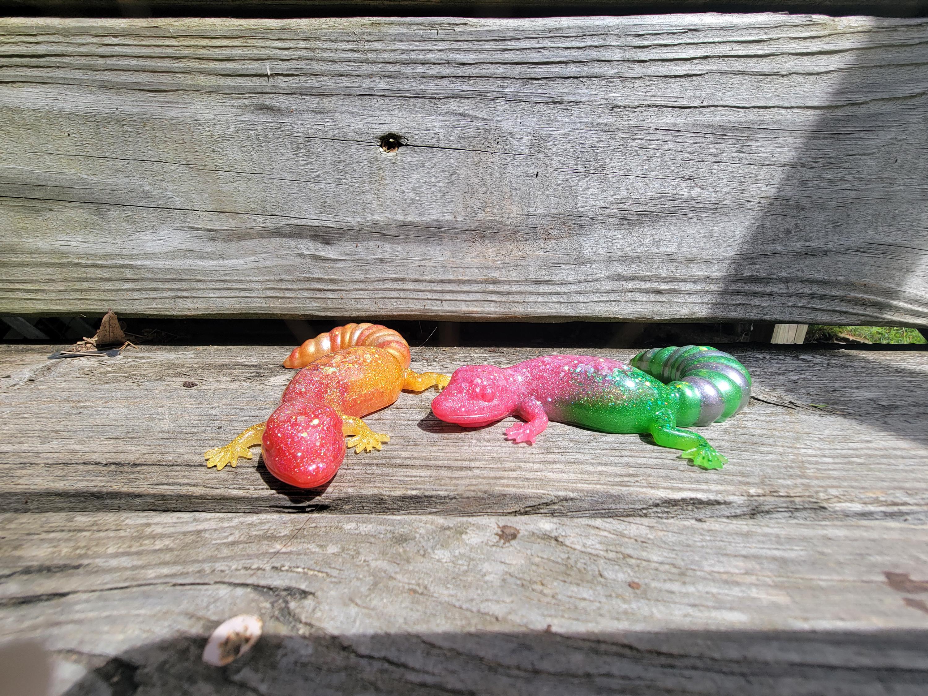 Customizable Glowing Glittery Lizard - Etsy