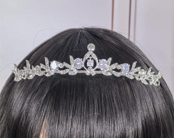 Piccola tiara da sposa, corona di cristalli e strass in lega, accessorio per capelli da principessa, copricapo con zirconi scintillanti, accessorio per capelli da damigella d'onore