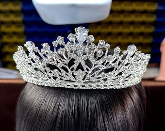 Tiara da sposa in argento, tiara da sposa in cristallo, tiara da ballo, accessori per capelli da sposa, tiara da sposa, accessorio per capelli da damigella d'onore