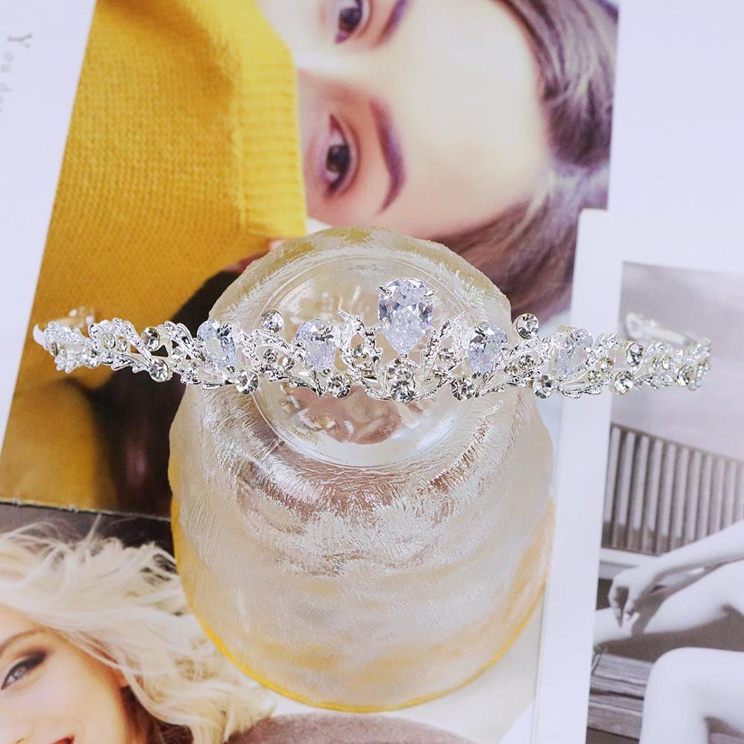 Bridal Crystal Crown Headband - Sparkling Rhinestone Tiara  display picture 1