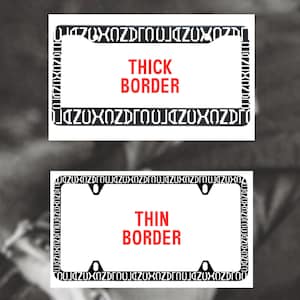 Op de afbeelding: Een witte keramische mok met een zwart handvat en de tekst "But First, Coffee" in een vetgedrukte, zwarte letter. De mok staat tegen een neutrale achtergrond, wat het eenvoudige ontwerp benadrukt.