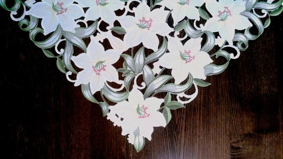 Dresser Scarf Lily Flower Lace 27" Table Runner Doily Lilies Easter Spring 