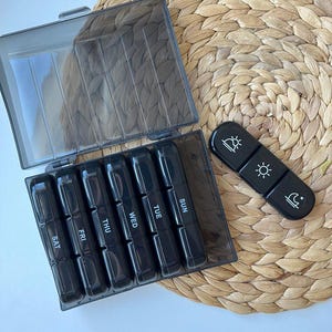 7 Slots Pill Box Holder Storage Organizer Pojemnik Case Pill Box Collection Pill Organizer Cute Day and night Pill Box Pocket Pharmacy