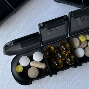 7 Slots Pill box 7 Days Pill Box Holder Storage Organizer Container Case Pill Box Collection Pill Organizer cute Day and night Pill Box