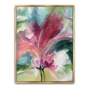 Pu&ograve; includere: Dipinto floreale astratto in una cornice dorata. L'opera presenta un vivace mix di colori, tra cui sfumature di rosa, verde e turchese. Le pennellate creano un effetto strutturato, con un grande fiore stilizzato.