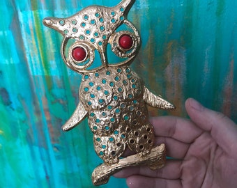 Pretty Silvery Owl In Tree Earing Storage