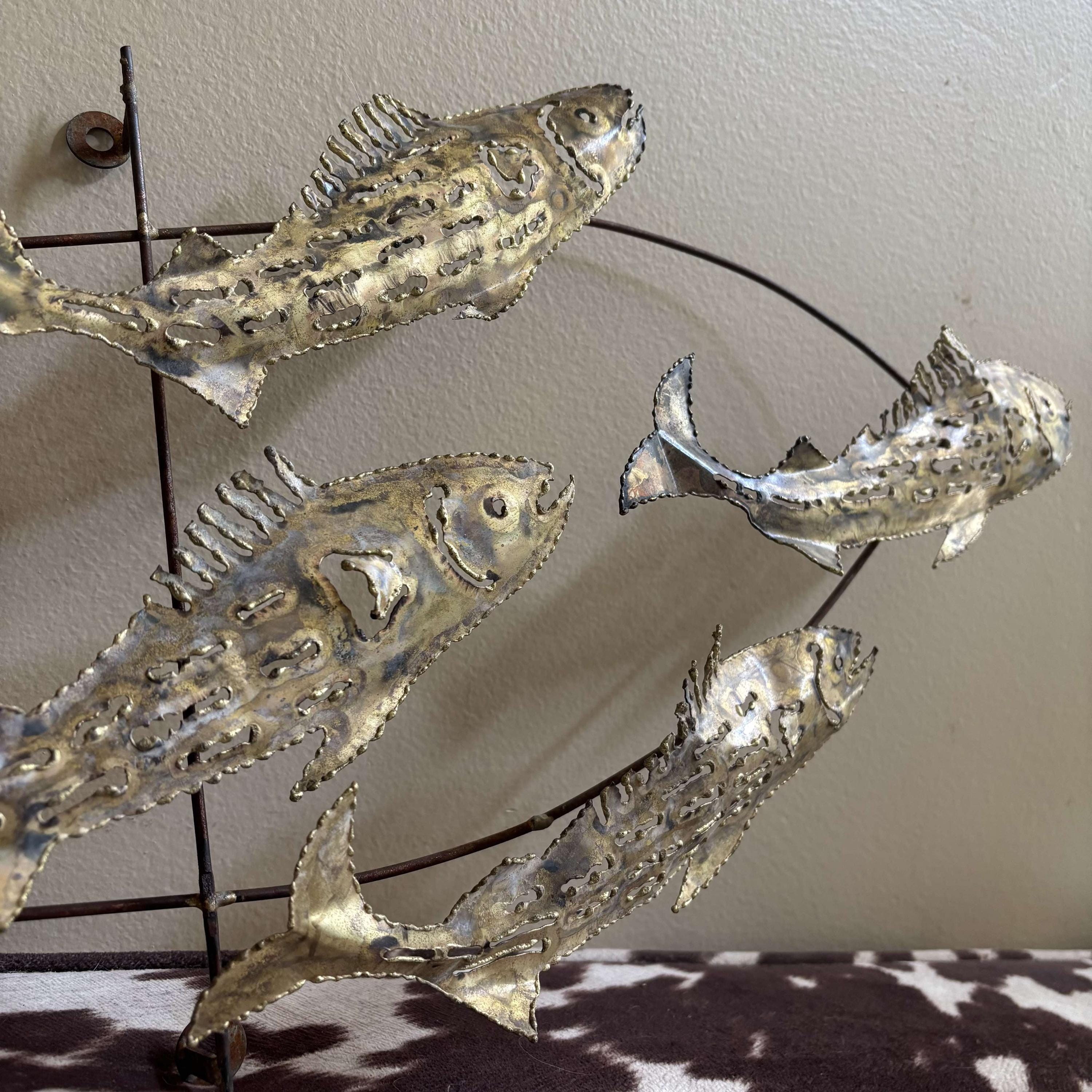 Brutalist school of fish metal wall sculpture - Mid Century brass wall sculpture - Curtis Jere style - Nauticle decor
