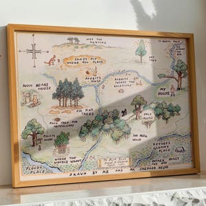 Impression de carte de Winnie l'ourson - affiche en bois de 100 acres - art mural pour chambre d'enfant - décoration de chambre d'enfants - carte de livre de contes - chambre de bébé Woodland - cadeau ourson