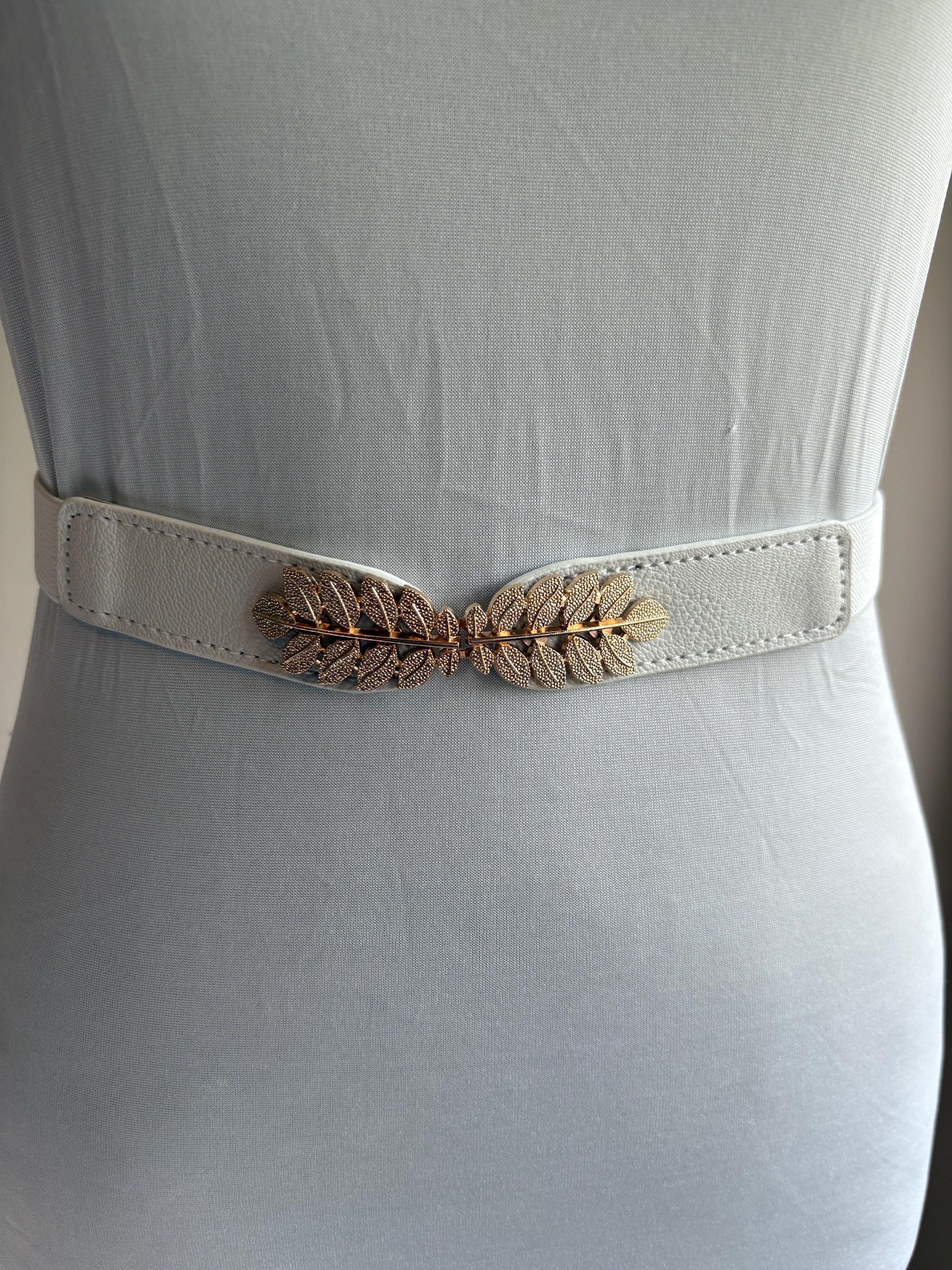 Red Ruched Elastic Cinch Belt Silver Tone Interlocking Knot Buckle Retro Vtg 27\