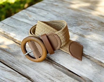 Boho Woven Raffia Belt: Stretch Straw belt with Wooden Buckle for women