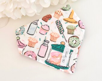 Bandana per cani fatta a mano con caramelle, cupcake, ciambelle e frullati - Accessorio tradizionale da annodare per animali domestici