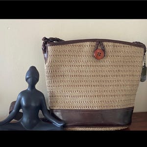Liz Claiborne vintage crossbody bag shoulder bag everyday casual bag woven natural fabric with brown leather parts  secondhand eco friendly