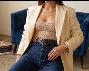 Cinturón de cadena de cuero azul marino vintage, cinturón llamativo con hebilla dorada gruesa.