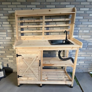 Outdoor Fir Wood Potting Bench Table: Garden Workstation with Sink