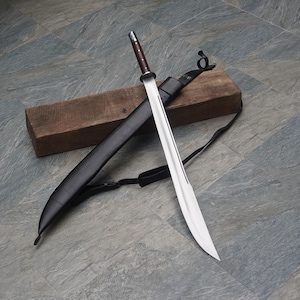 Handmade Carbon Steel Dao Sword: Historical Decorative Blade with Leather Sheath