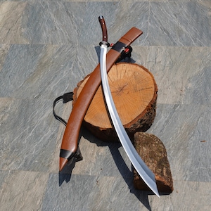 39.5&quot; Exquisite Royal Knight Sword, Hand-Forged Carbon Steel Scimitar with Leather Sheath, Traditional Curved Blade, Groomsmen Gift For Dad