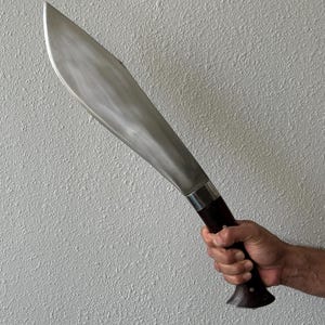 Cuchillo de acero con alto contenido de carbono forjado a mano de 23 pulgadas Espada de caballero Forjado por herrero Artesanía Personalizado Histórico Claymore Katana Falchion Dirk