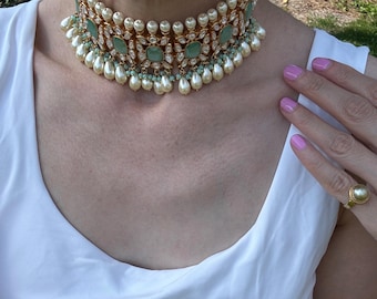 Gold-Plated Kundan Choker Necklace Set with Pearls & Green Stones – Indian Bridal Jewelry, Wedding Necklace with Earrings