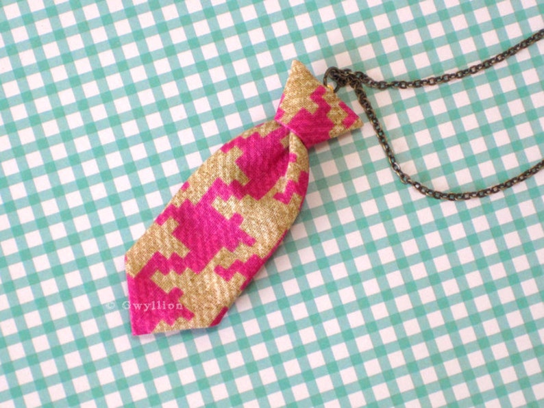 Unisex Mini Tie Pink Houndstooth Necklace image 1