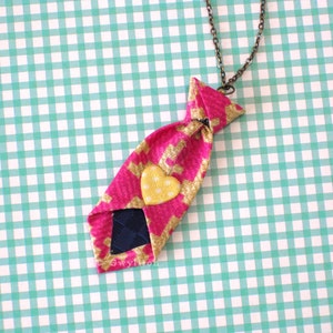 Unisex Mini Tie Pink Houndstooth Necklace image 3
