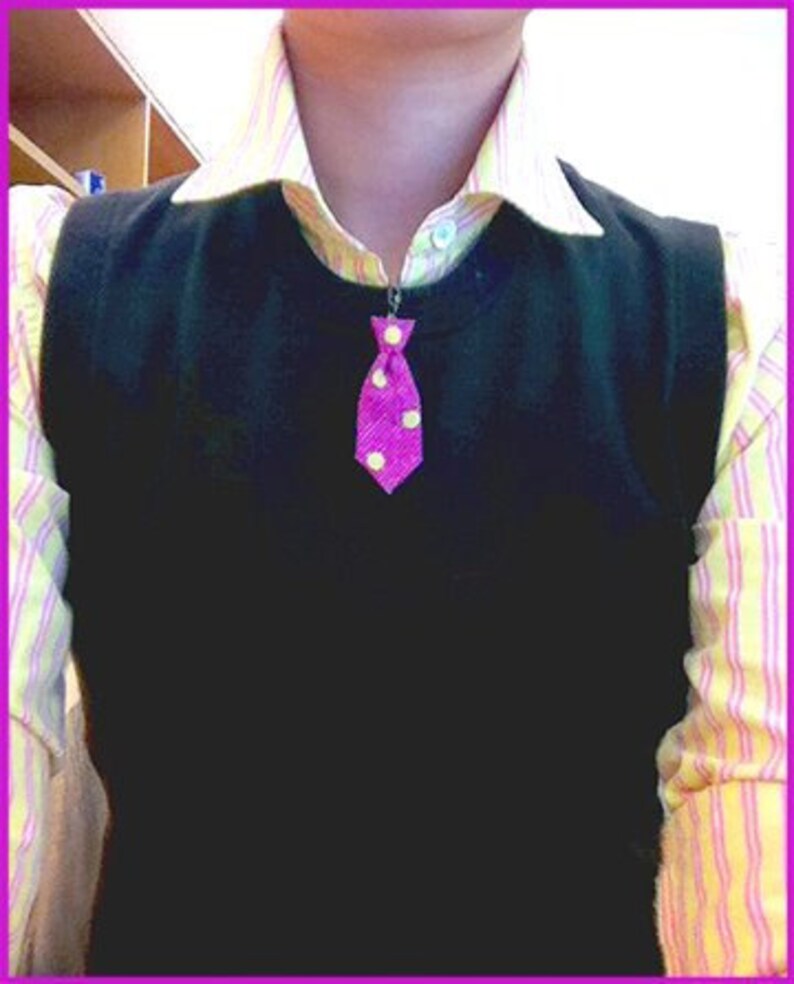 Unisex Mini Tie Pink Houndstooth Necklace image 4