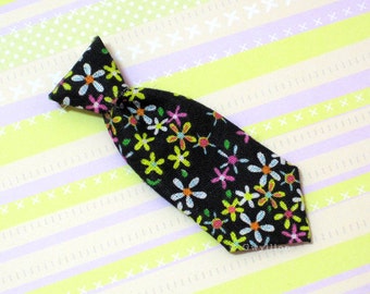 Unisex Mini Tie Black Blossom Necklace Pin