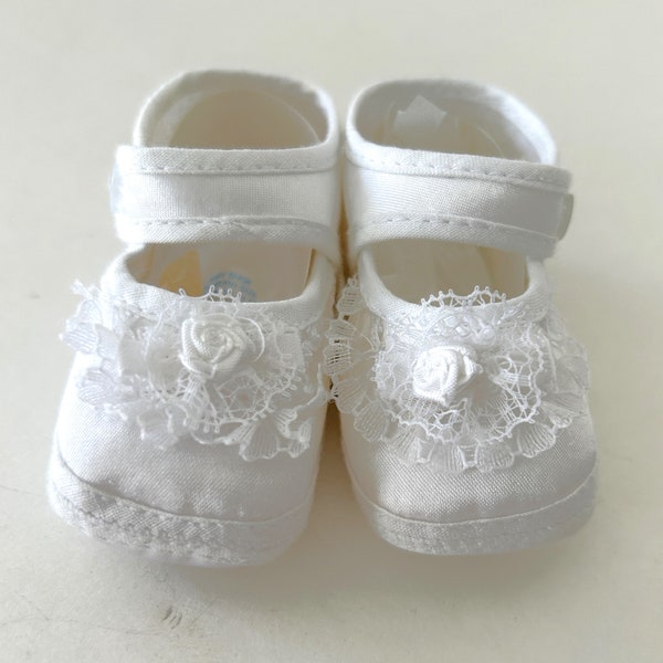 Vintage Baby Crib/Bootie Shoe White