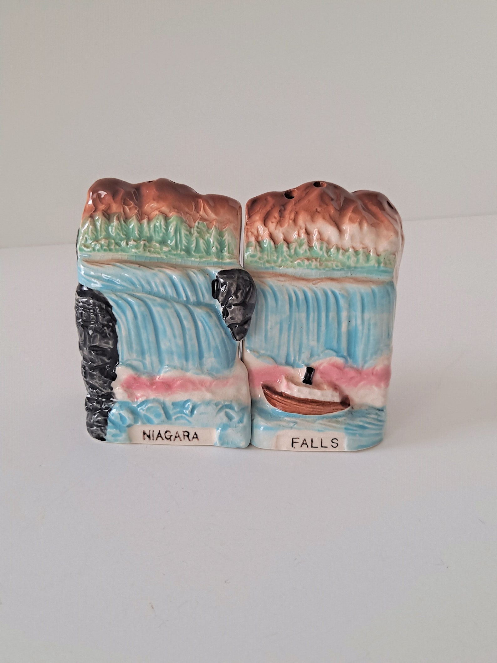 Vintage Souvenir Niagara Falls Salt and Pepper Shakers Etsy