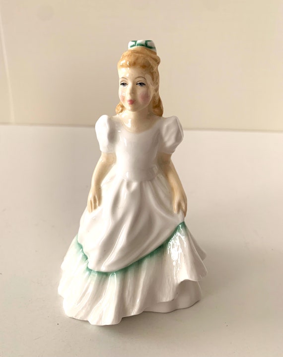 ロイヤルドルトンの人形 ボーンチャイナ製 ヒラリーまたは、スイート