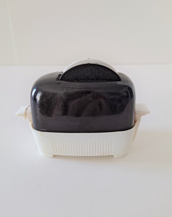 Art & Collectibles Figurines & Knick Knacks Vintage toaster salt and pepper set Collectibles