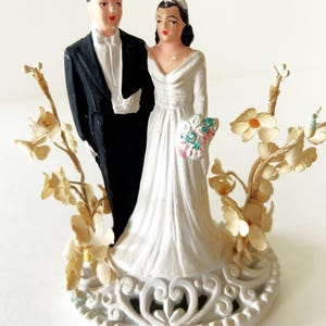 Vintage Bride and Groom Wedding Cake Topper