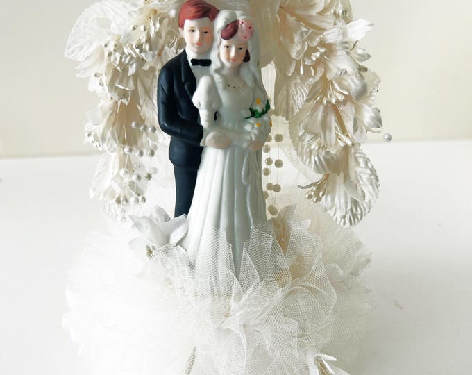 Vintage Bride and Groom Wedding Cake Topper - Etsy