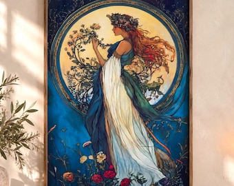 Puede incluir: Una impresión de arte mural rectangular que muestra a una mujer con cabello largo y rojo y una corona floral, vistiendo un vestido fluido blanco y azul. Se encuentra dentro de un marco circular dorado sobre un fondo azul profundo con motivos botánicos.