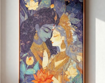 Op de afbeelding: Een rechthoekige wandkunstprint in een houten lijst met twee figuren met een blauwe huid, versierd met ingewikkelde gouden sieraden en sierlijke hoofdtooien. De figuren zijn omringd door gestileerde lotusbloemen in oranje, gele en blauwe tinten.