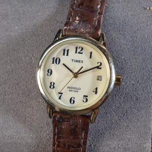 Bulova 97L113 Gold Tone Watch Brown Leather Strap Quartz Sub Seconds Amazon.com: Bulova Ladies main image 3