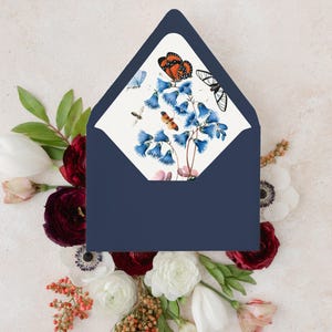 BLUE FLOWERS and BUTTERFLY Lined Envelopes for Wedding, Floral Envelope Liner, Wedding Invitation Envelopes, Botanical Envelopes - Set of 25