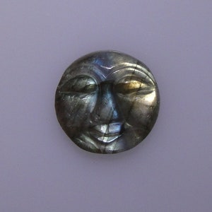 Labradorite carved Man In Moon 19.12 carats, very good multi color flash          051-21-060