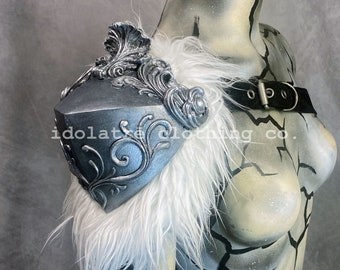 Rococo Filigree Fur Lined Pauldron Armor