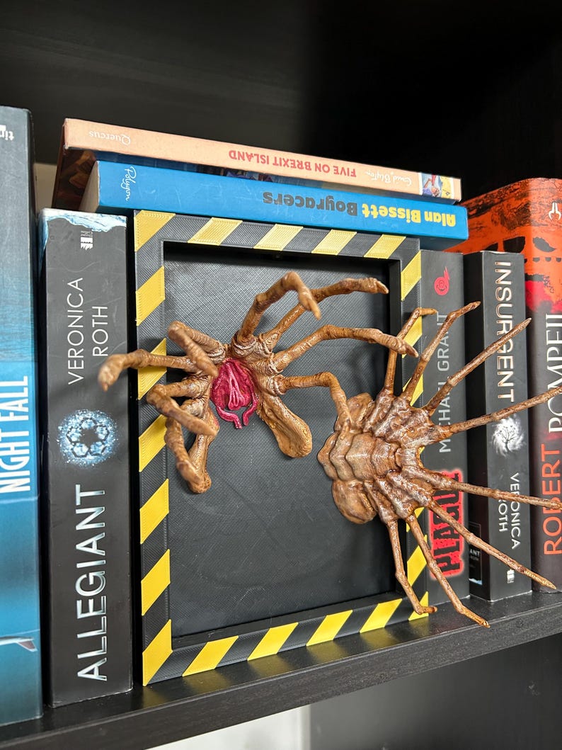 Alien Facehugger Book Nook LED Remote Control 16 Colour - Etsy