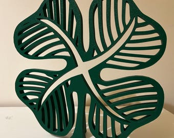 10" Large Celtic Clover Badge For Bar, Pub, Home, Garage